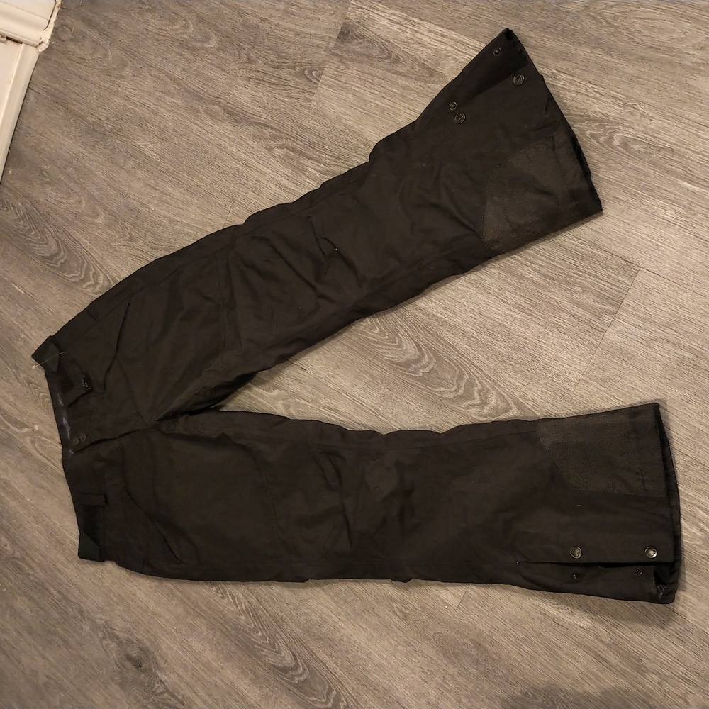 Sunice Snowboard or ski pants!Mint